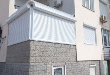 Монтаж защитных роллет в Судаке