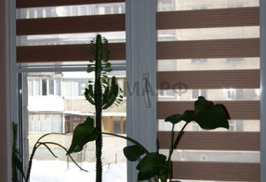 Рулонные шторы день-ночь в новостройке
